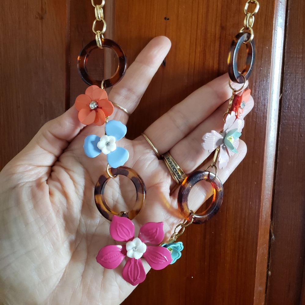 Studio S Floral Necklace
